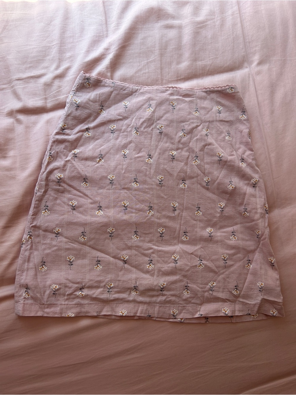 Brandy Melville Dusty Pink Floral Mini Skirt